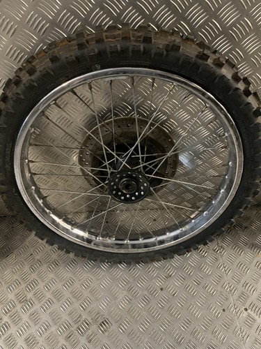 Yamaha xt600e front - front, and